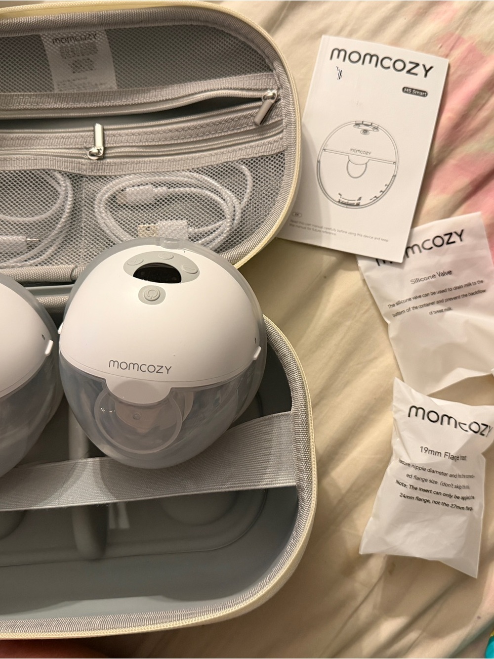 Momcozy White Portable breast - Compact Home Storage Kit